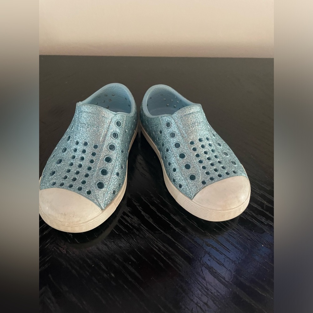 Toddler Natives - Glitter Blue - Size 6